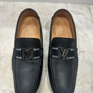 Louis Vuitton Black Leather LV-Buckle Driving Loafers